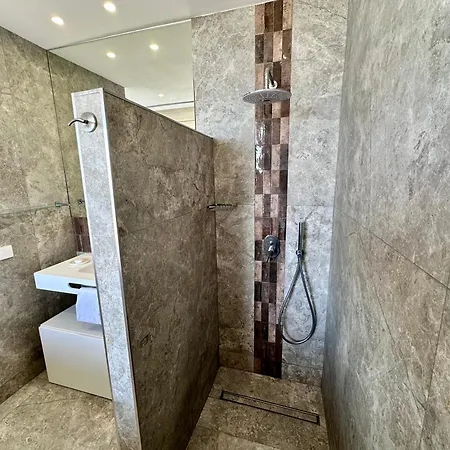 شقة Private & Terrace, Pool *