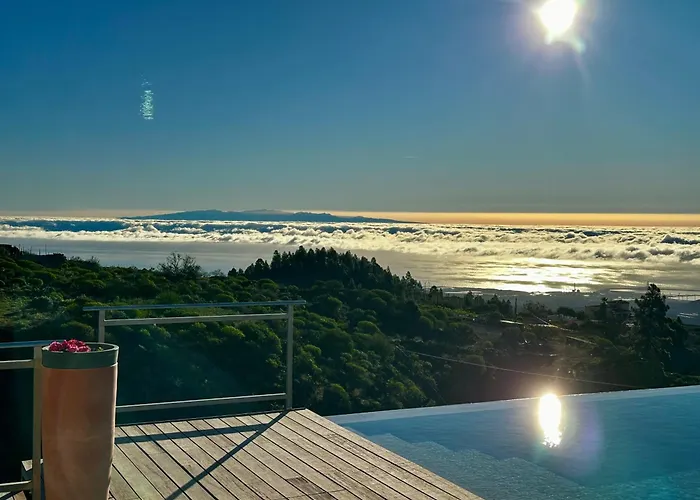 Private & Terrace, Pool Apartment *